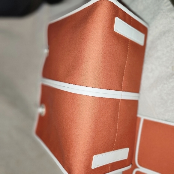 NWOT Kate Spade Orange and White Women's CROSS-BODY purse with clutch - Picture 2 of 6